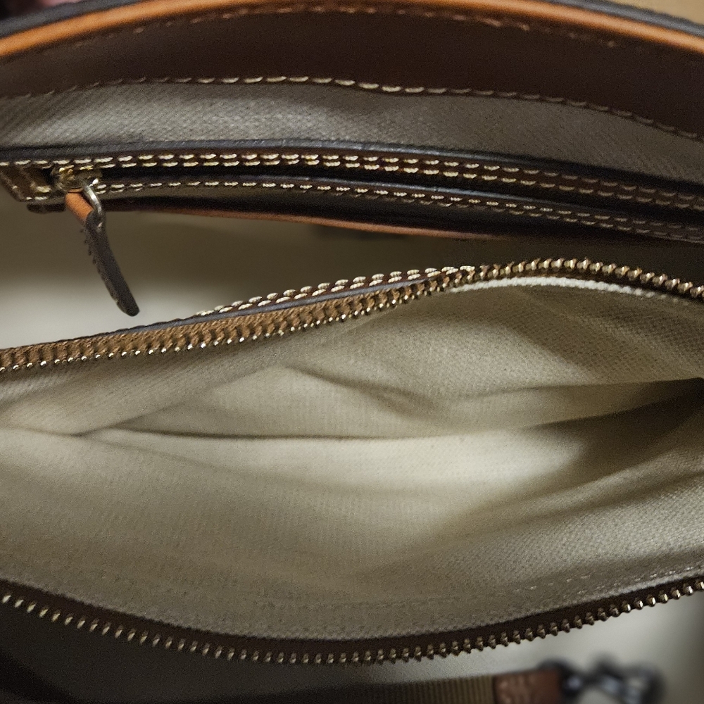 NWT Dooney & Bourke Pebble Grain Leather Handle Tote 30: Caramel Color - Picture 15 of 15